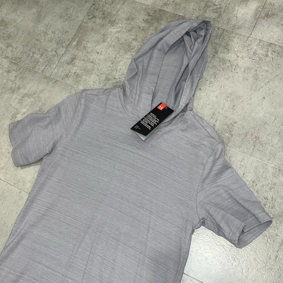Under Armour Hoodie T-Shirt Men’s Size XS - Picture 2 of 6